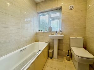 Bathroom - click for photo gallery